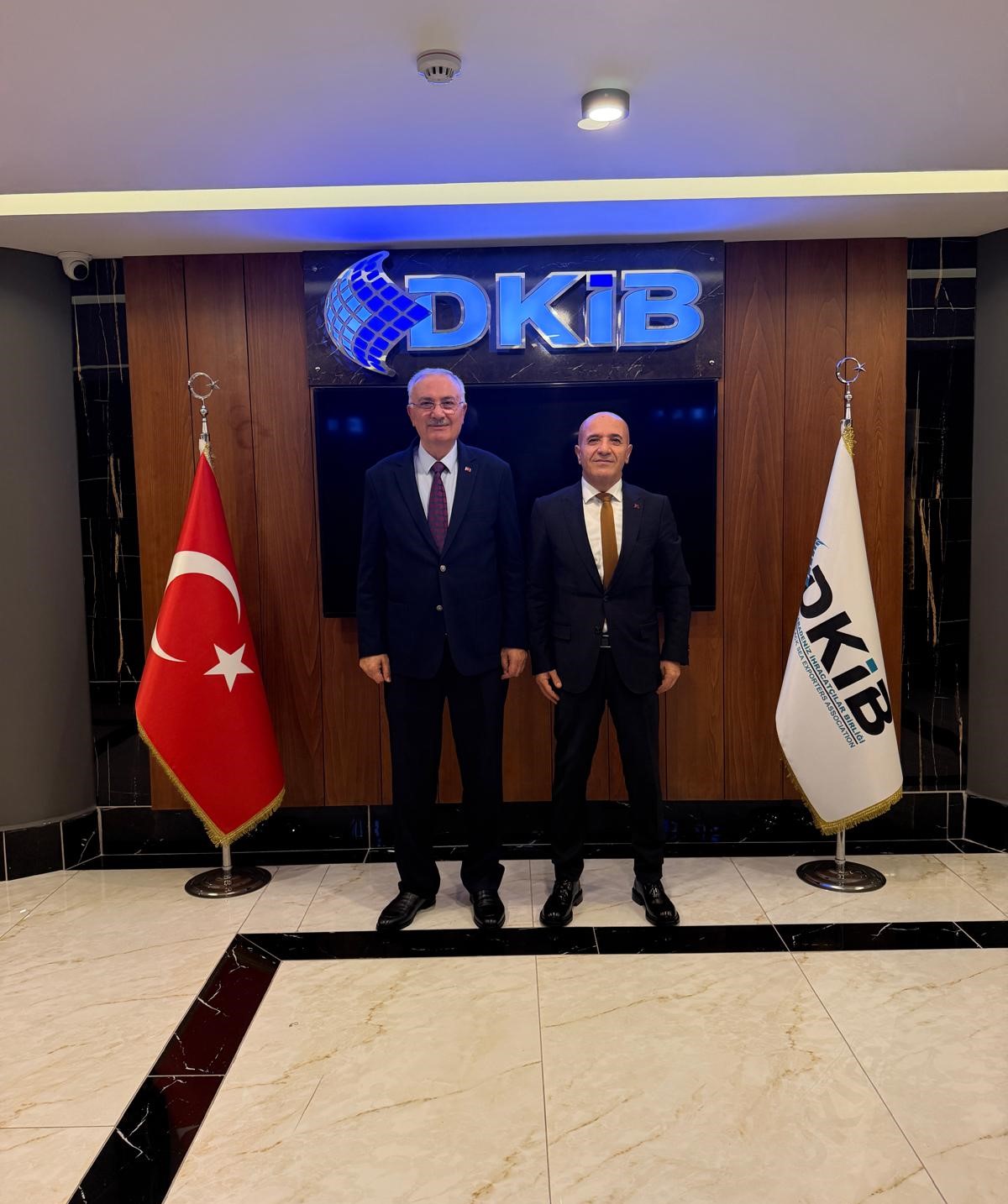 DOĞU KARADENİZ GÜMRÜK VE DIŞ TİCARET BÖLGE MÜDÜRÜ SAYIN OSMAN GÖLLÜCE BİRLİĞİMİZİ ZİYARET ETTİ